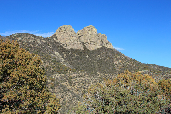Dos Cabezas South and North Peaks from high on the access road